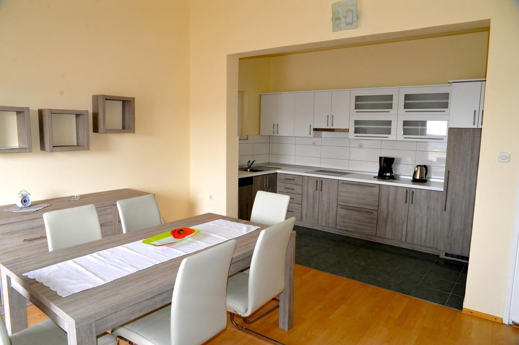Apartments Stare Brajde Lopar Rom bilde